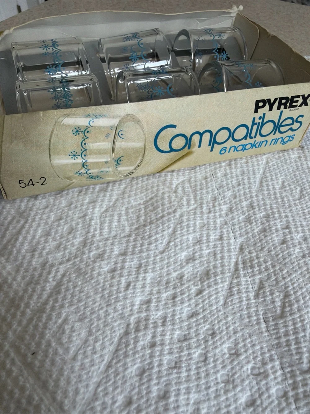Pyrex set six